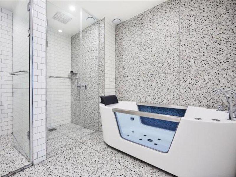 Hotel Intro Puszan Kültér fotó